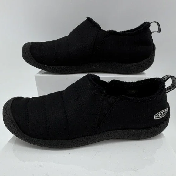 Keen Howser II Slip On Men 9.5 Indoor Outdoor Shoe Water Resistant Black Quilted