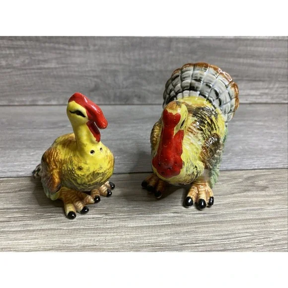 Ceramic Turkey Salt and Pepper Shaker Set W Corks Thanksgiving Seasonal Decor