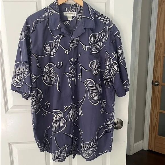 Banana Republic Vintage Men’s Blue Casual Button Down Shirt Safari Leaf