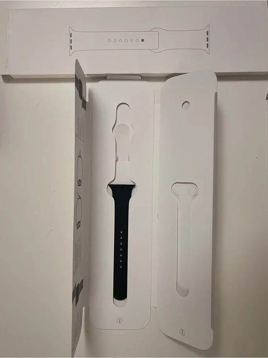 Apple Watch Sport Band Midnight 41mm M/L Half Side