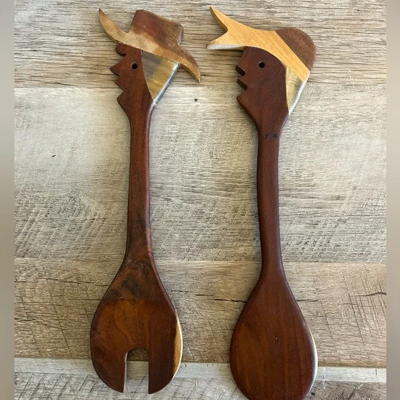 Vintage Hand Carved Wood Man‎ Woman Salad Spoon Fork Set Folk Art Kitchen Decor