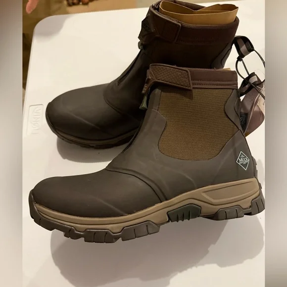 Muck MEN'S APEX MID ZIP ANKLE BOOT, size 13-14‎