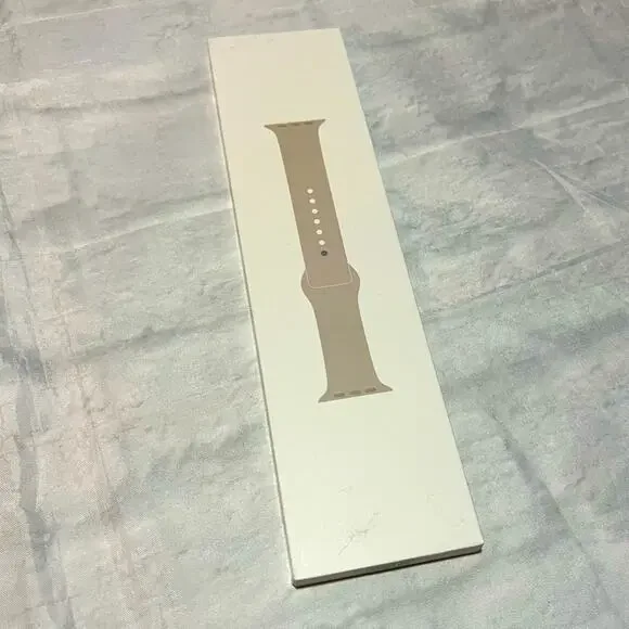 Apple Watch 8 Band NIB M/L