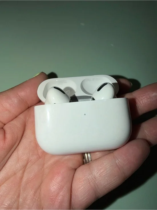Apple AirPods Pro - 1st GEN White