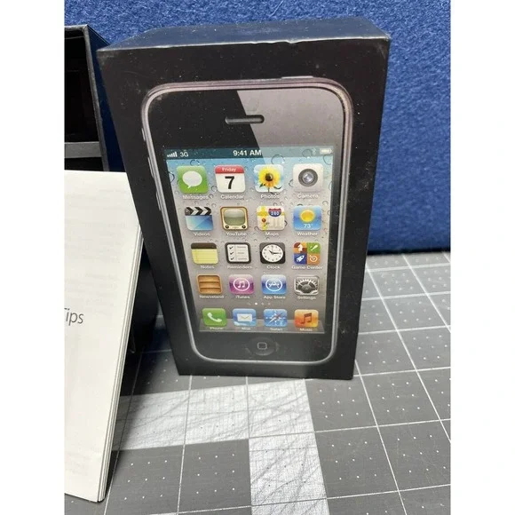 Apple iPhone 3GS Box Only 8 GB Black NO PHONE