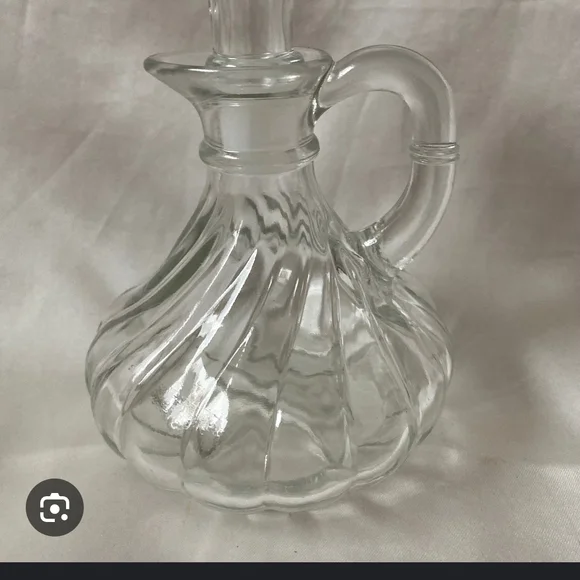 Elegant Clear Glass Vinegar Decanter