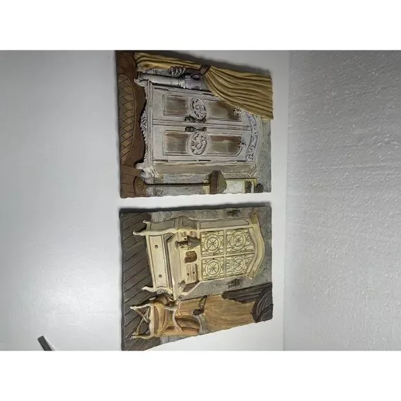 3-dimensional Plaques Set Of‎ 2 Victorian-style
