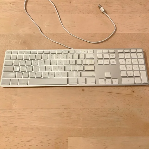 🍎Apple Model A1243 Slim White Aluminum Keyboard