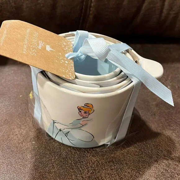 NWT Rae Dunn Disney Princess measuring cups