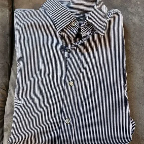 Banana republic medium shirt top striped button down 15 - 15.5 shirt work preown