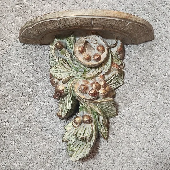 Decorative Wall Shelf Corbel Sophisticated Green & Gold Antique-Style Finish
