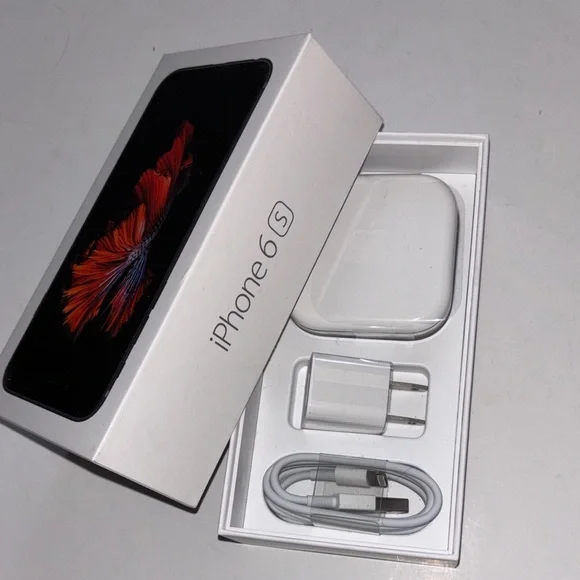 Apple iPhone 6s Box iPhone 6 ear buds with cord and charging brick