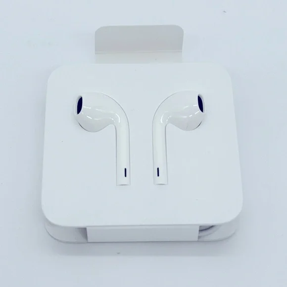 Apple OEM EarPods Headset with Lightning Connector New