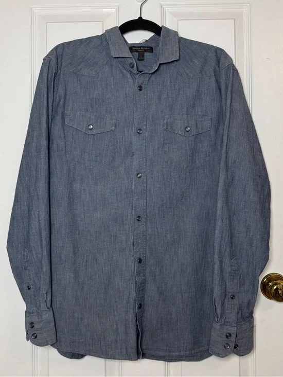 Banana Republic Men's Western Chambray Button-Down Shirt Pearl Snap Buttons