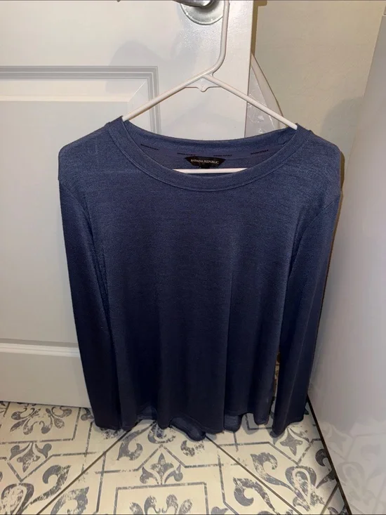 Banana Republic Navy Long Sleeve Crewneck Top