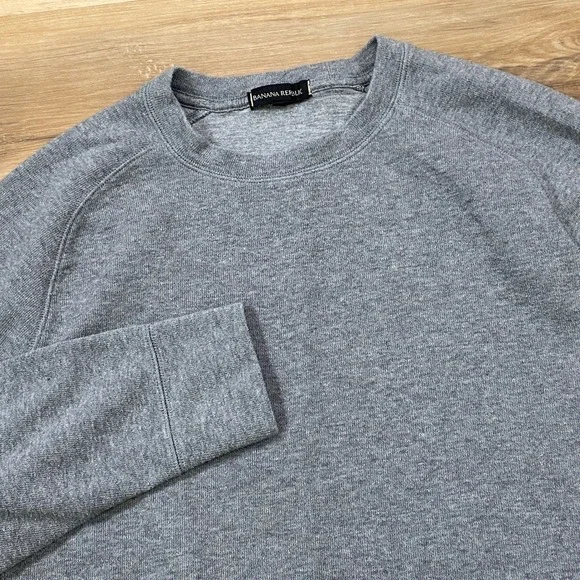 Banana Republic Sweatshirt Mens L Minimalist Cotton Blend Raglan Grey Classic