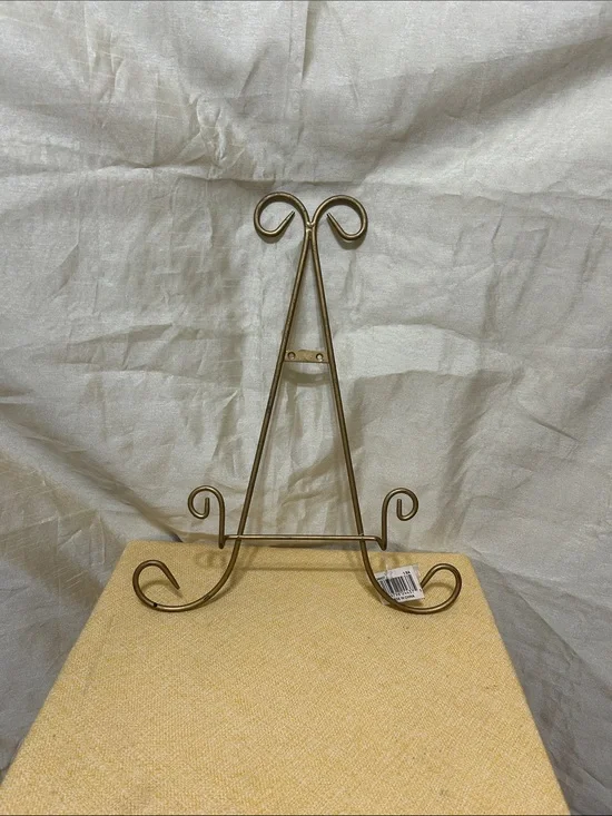 Metal Display Wall Easel Stand in Antique Gold
