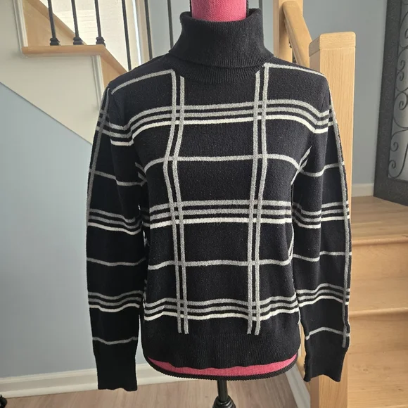 Banana Republic Black &‎ Gray Turtleneck Sweater - Large