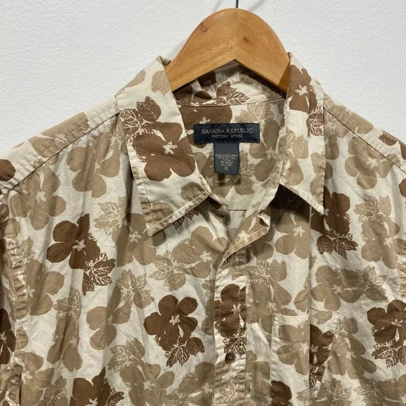 Banana Republic Retro Floral Cut Raw Hem Button Up Shirt Men's XL Short Sleeve‎