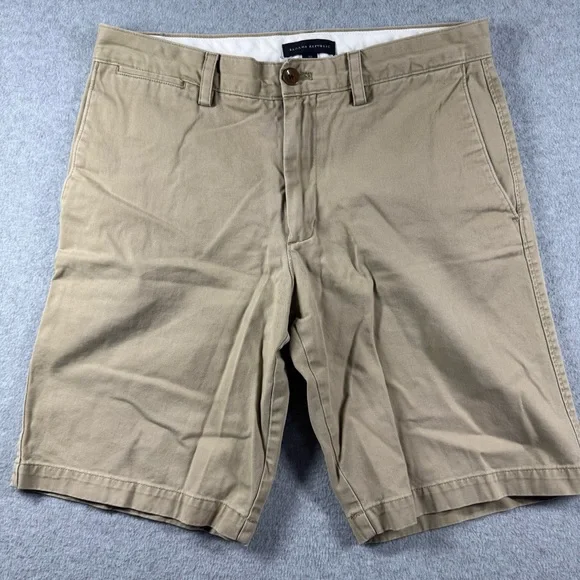 Banana Republic NW Basic Khaki Shorts Coconut Husk Tan Cotton Size 32
