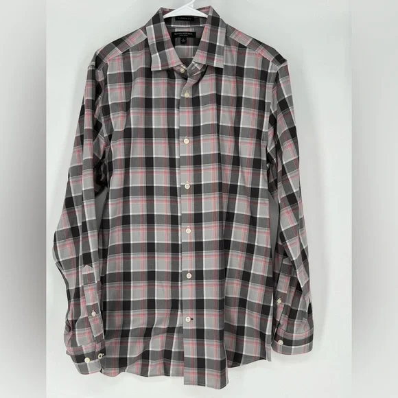 Banana Republic Camden‎ fit non-iron shirt in a grey & red plaid pattern