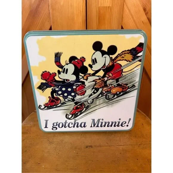 1999 MICKEY AND MINNIE COOKIE TIN MADE IN THE US DISNEY