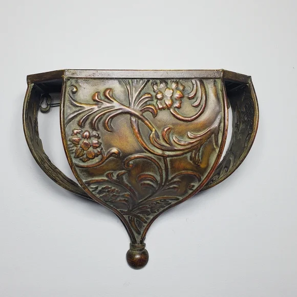 Large Ornate Tuscan Style Metal Wall Sconce 12