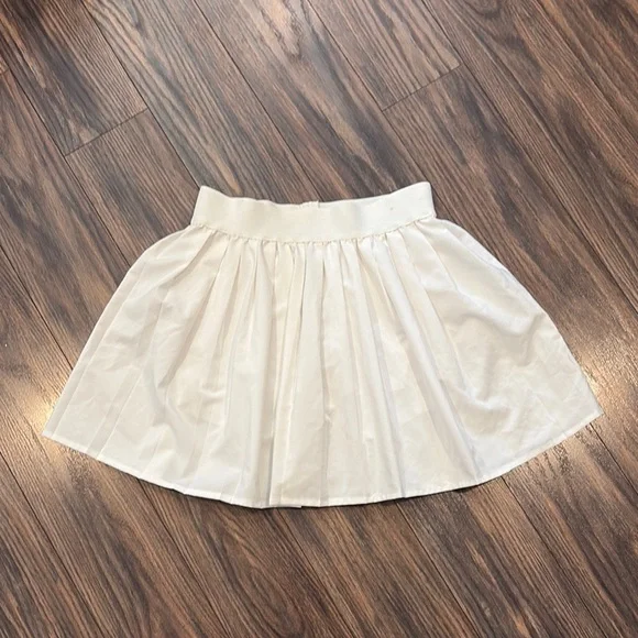 Teens Simple White Pleated Skort -size Small