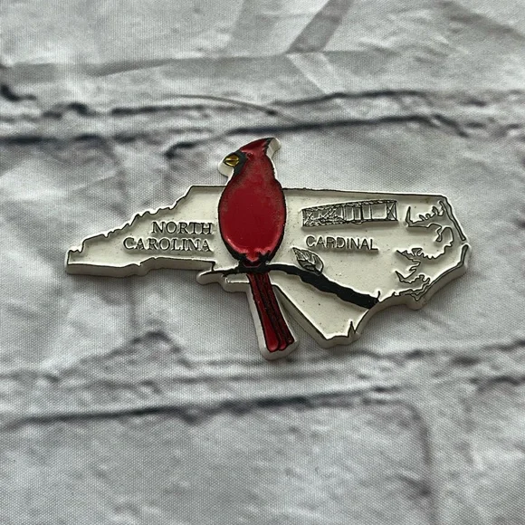 North Carolina Cardinal Bird magnet