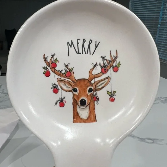 Cute Rae Dunn 🎄Spoon Rest