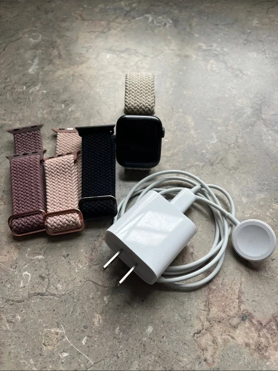 Apple Watch Series 5, Braided Solo Loop Apple Watch Bands & Charger
