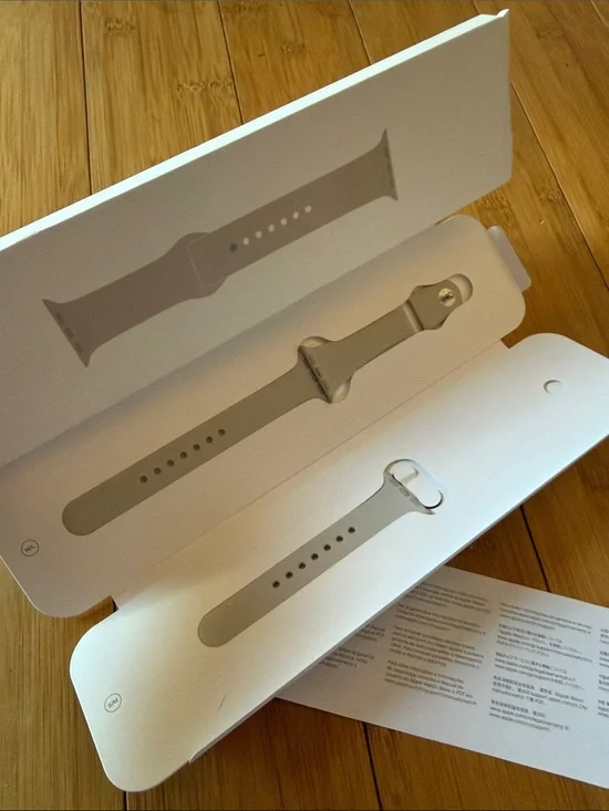 Apple Silicone Watch Band - Light Beige (Starlight Tone)