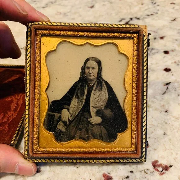 Amazing 1/6 Plate Powerful Ambrotype Photograph Image Middle Age Woman