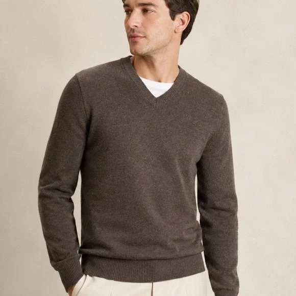 Banana Republic Mens Merino Wool‎ Preppy Quiet Luxury V Neck Sweater Brown Small