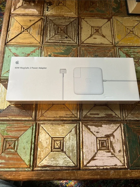 NEW!! Apple 60W MagSafe 2 Power Adapter - White NIB