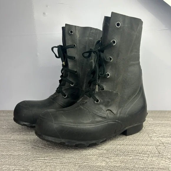 Vintage US Military Extreme Cold Bunny Boots Black 8 Valve Mickey Vapor Barrier