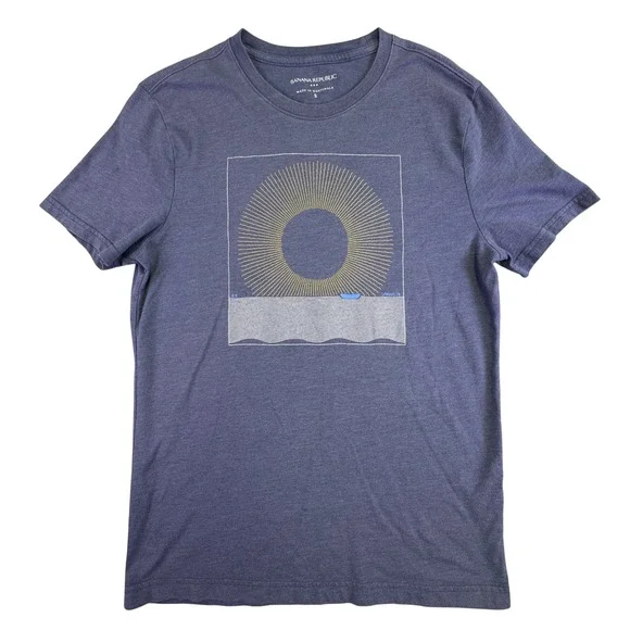 Banana Republic Shirt Men's Small Navy‎ Blue Graphic T-Shirt Spring 78 Sun Boat