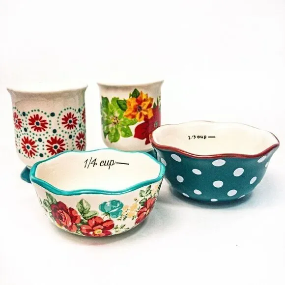 Pioneer Woman Shabby Chic Bundle: Salt & Pepper Shakers with Nesting Cups