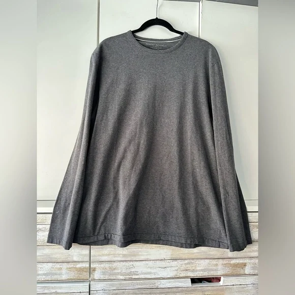 Banana Republic Charcoal Long Sleeve Tee