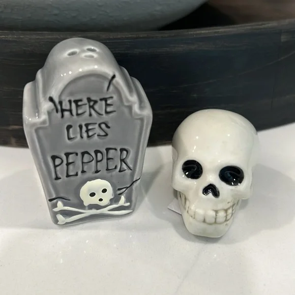 💀Cute. 🎃Mini Halloween.salt & Pepper.
