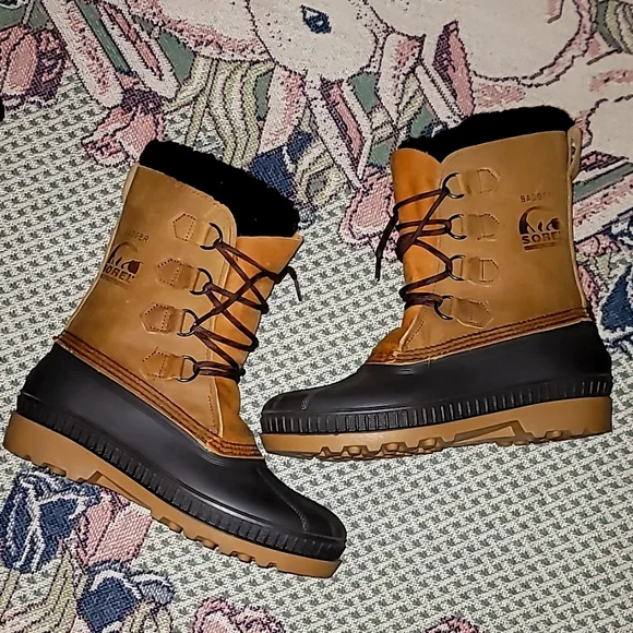 Sorel Badger Boots lined lace up brown logo snow boot
