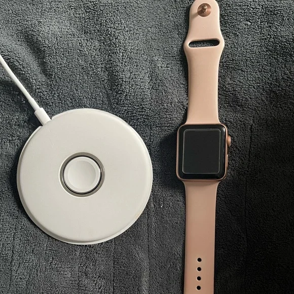 Apple Watch - Series 3 - 42mm | Flat/Stand Charger and Screen Protector Included