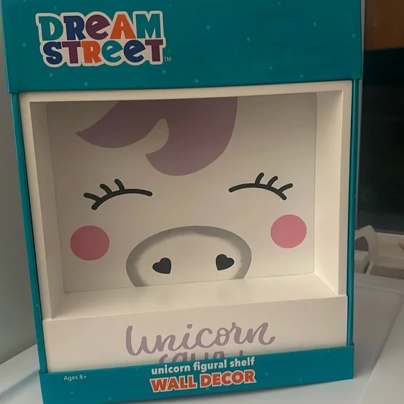 Street Dream Unicorn Figural Shelf