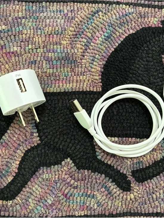 Apple White USB Power Adapter (Foldable Prongs)