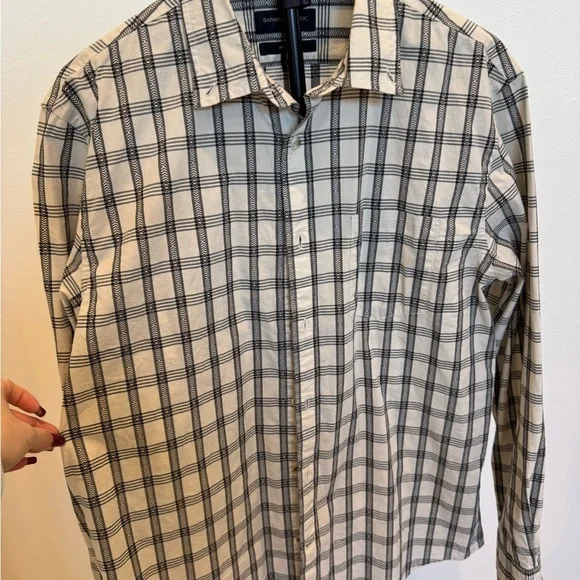 Banana Republic Men's Gray and White Checkered Shirt