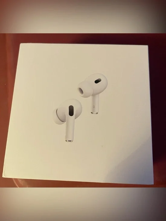Apple Wireless In-Ear Earbuds with Silicone Tips