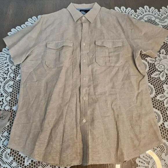 Banana Republic button down top for men NWOT