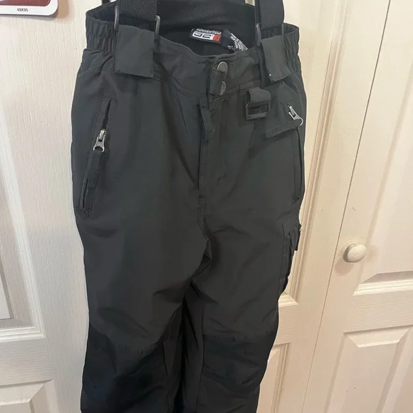 Weatherproof Snowboard pants with suspenders kids