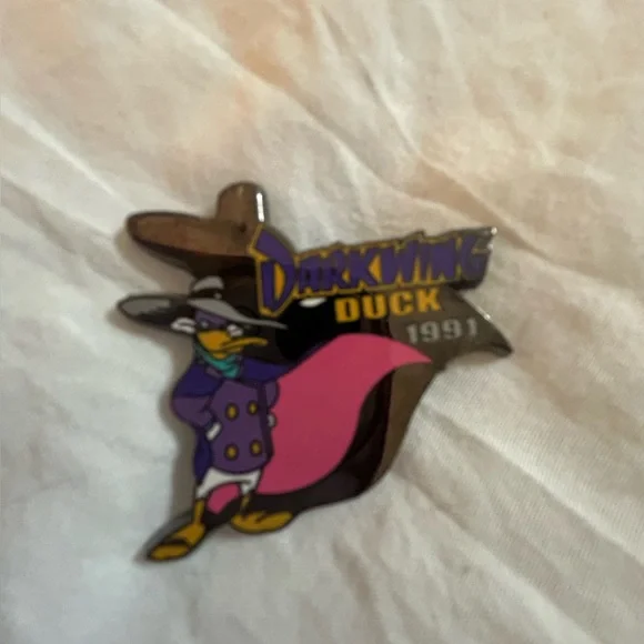 Disney Pin 100 Years of Dreams #45 - Darkwing Duck (1991)