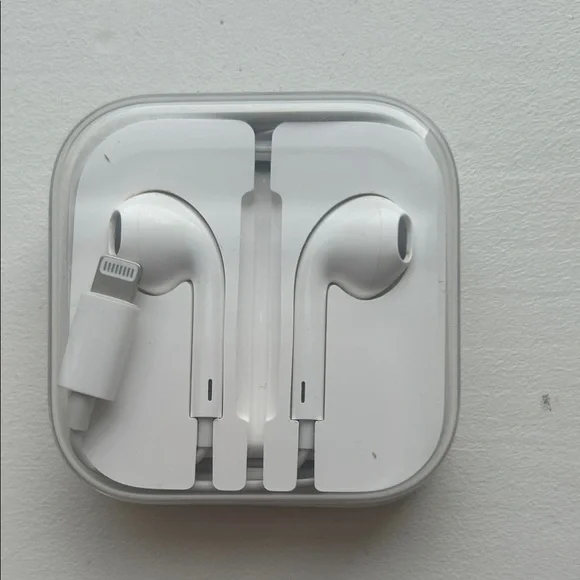Apple White Lightning EarPods On-Ear Headphones